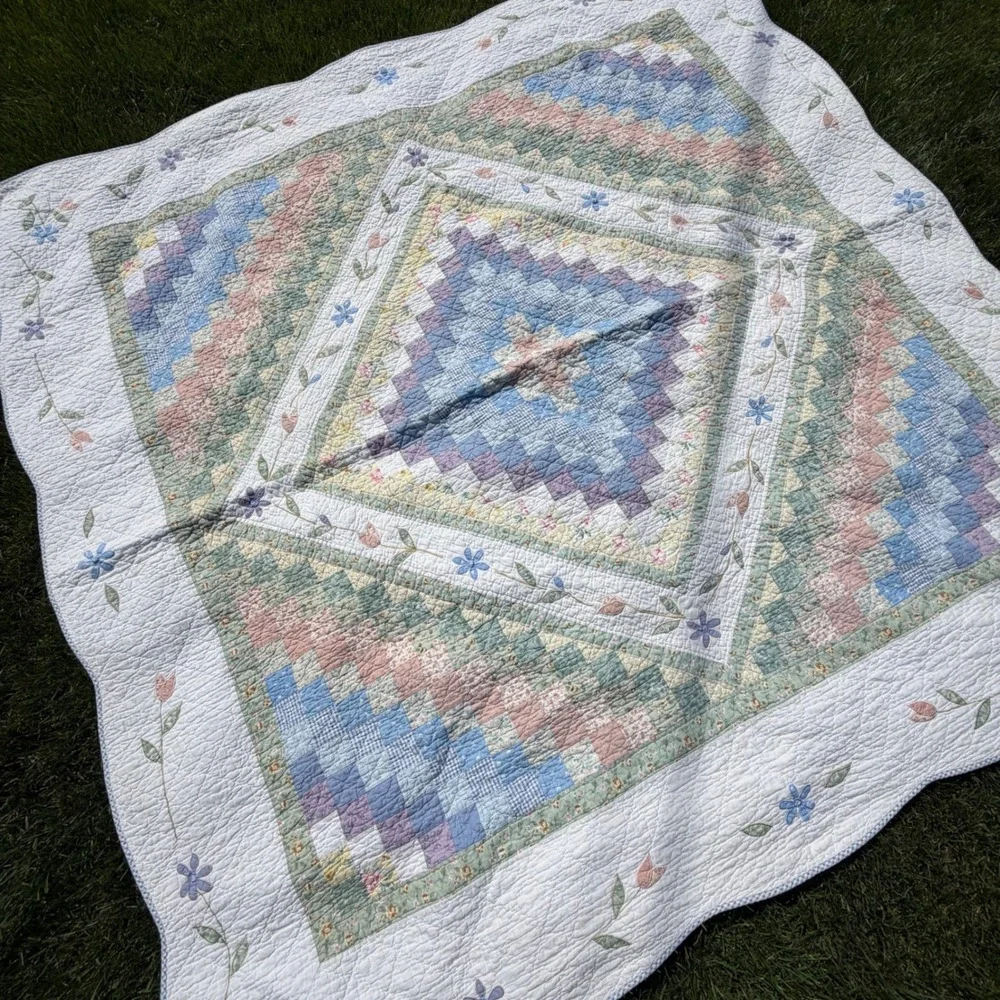 B- Vintage Pastel Patchwork Quilt Scalloped Edge Floral Embroidery 81x81 Cottage